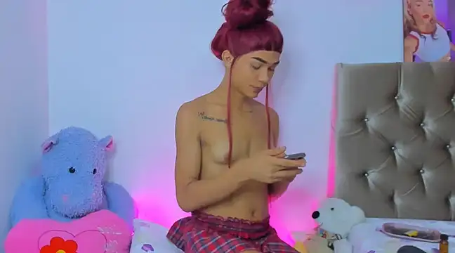 Snapshot of StassieBell chatting on 02/11/25, 06:51 StassieBell online show from 02/11/25, 06:51