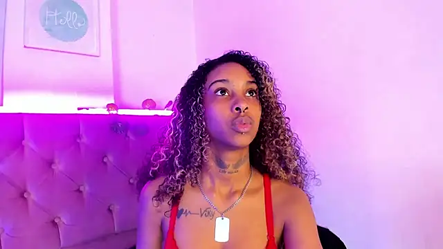 Snapshot of Triipsy chatting on 01/11/25, 10:40 Triipsy online show from 01/11/25, 10:40