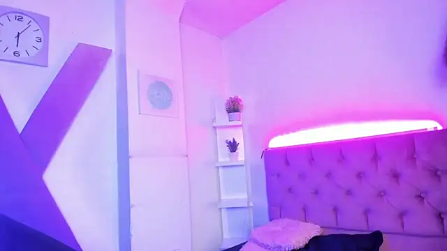 Snapshot of Triipsy chatting on 03/05/25, 11:05 Triipsy online show from 03/05/25, 11:05