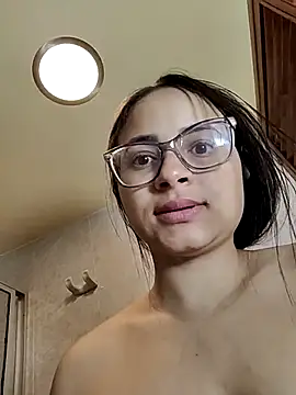 aleejhandraa online show from 11/02/25, 05:59