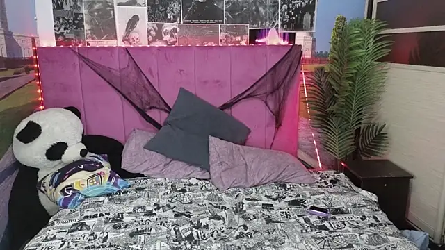 Snapshot of Baby_lunatic chatting on 12/10/24, 09:33 Baby lunatic online show from 12/10/24, 09:33