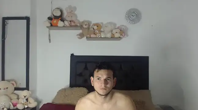 Snapshot of Latin_Boy24 chatting on 03/12/25, 02:30 Latin Boy24 online show from 03/12/25, 02:30