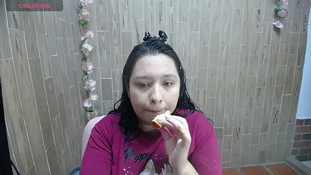 solyeria online show from 02/19/25, 12:03