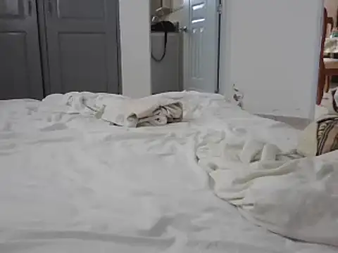 Snapshot of adele-33 chatting on 03/14/25, 02:08 adele-33 online show from 03/14/25, 02:08