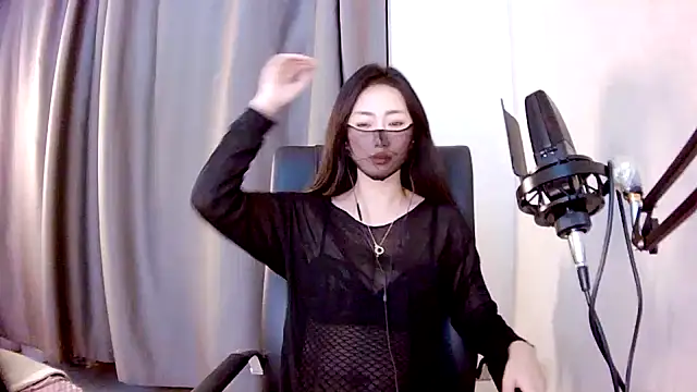 Fang-Xiaojie online show from 12/20/24, 10:49