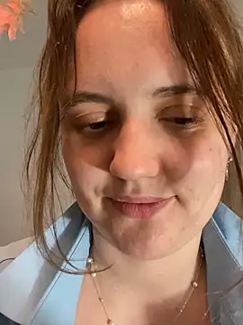 Lella Ryann  online show from 05/31/26, 06:09