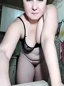 Snapshot of Holly-69 chatting on 01/25/25, 06:13 Holly-69 online show from 01/25/25, 06:13