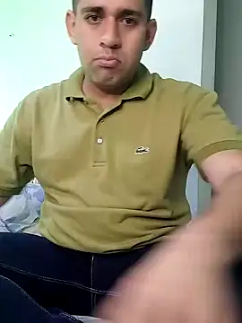 Snapshot of CRISTHIAN_GREY01 chatting on 12/17/24, 03:39 CRISTHIAN GREY01 online show from 12/17/24, 03:39