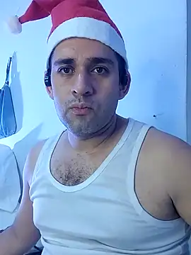 Snapshot of CRISTHIAN_GREY01 chatting on 12/24/24, 07:11 CRISTHIAN GREY01 online show from 12/24/24, 07:11