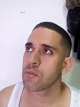 Snapshot of CRISTHIAN_GREY01 chatting on 02/15/25, 05:51 CRISTHIAN GREY01 online show from 02/15/25, 05:51