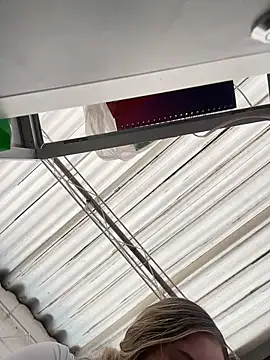 imlindapink online show from 04/16/26, 09:39