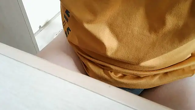 XiaoGuoGuo284512 online show from 10/13/25, 06:57