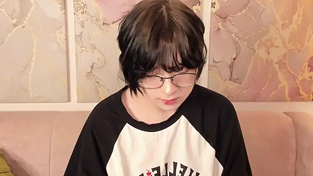 fiamoory online show from 11/19/25, 12:10