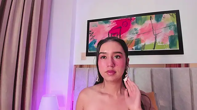 LaraGoldd online show from 12/20/24, 01:03