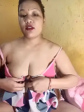 Radhikadavi879 online show from 01/12/25, 09:40