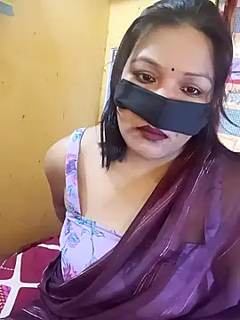 Radhikadavi879 online show from 02/18/25, 04:37