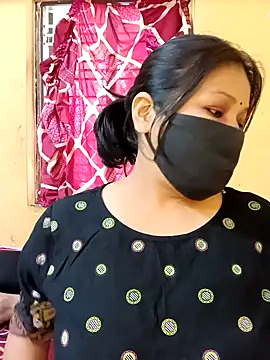 Radhikadavi879 online show from 02/27/25, 07:44