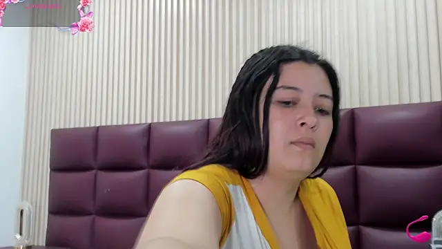 JulietaKane online show from 12/04/25, 05:06