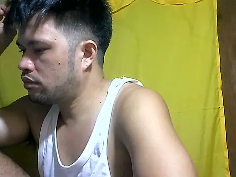 Snapshot of HairyHottestpinoyHandsome chatting on 07/06/26, 03:03 HairyHottestpinoyHandsome online show from 07/06/26, 03:03