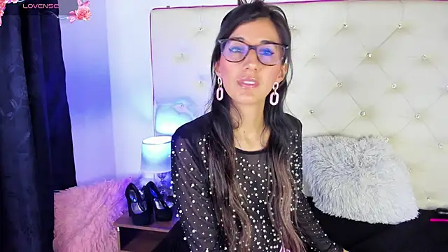 Snapshot of _jade_white_ chatting on 03/14/25, 12:51 jade white online show from 03/14/25, 12:51