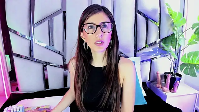  jade white  online show from 12/04/25, 04:38