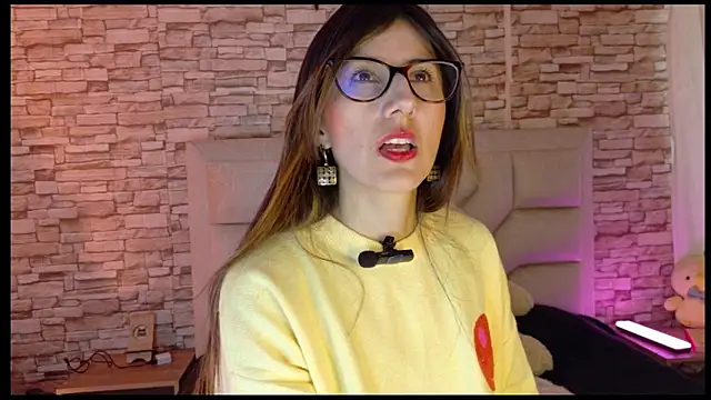  jade white  online show from 04/27/26, 05:00