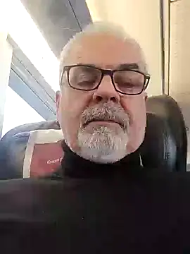 Snapshot of Satiro_Sevilla chatting on 12/26/24, 03:31 Satiro Sevilla online show from 12/26/24, 03:31