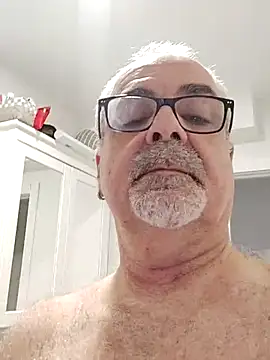 Snapshot of Satiro_Sevilla chatting on 03/21/25, 03:02 Satiro Sevilla online show from 03/21/25, 03:02