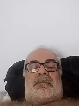 Snapshot of Satiro_Sevilla chatting on 09/14/25, 01:16 Satiro Sevilla online show from 09/14/25, 01:16