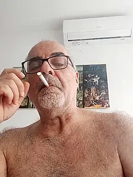 Snapshot of Satiro_Sevilla chatting on 09/18/25, 03:14 Satiro Sevilla online show from 09/18/25, 03:14