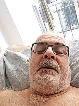 Snapshot of Satiro_Sevilla chatting on 09/24/25, 03:15 Satiro Sevilla online show from 09/24/25, 03:15