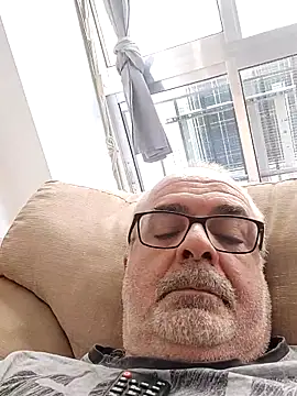 Snapshot of Satiro_Sevilla chatting on 09/30/25, 01:38 Satiro Sevilla online show from 09/30/25, 01:38