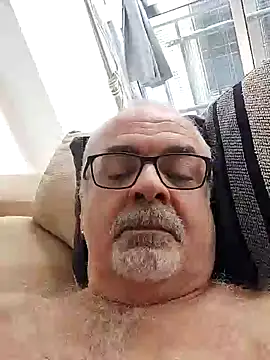 Snapshot of Satiro_Sevilla chatting on 10/06/25, 05:21 Satiro Sevilla online show from 10/06/25, 05:21