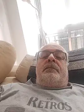 Snapshot of Satiro_Sevilla chatting on 10/28/25, 03:14 Satiro Sevilla online show from 10/28/25, 03:14