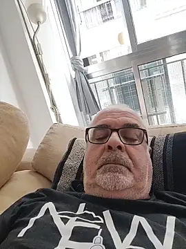 Snapshot of Satiro_Sevilla chatting on 11/08/25, 04:51 Satiro Sevilla online show from 11/08/25, 04:51