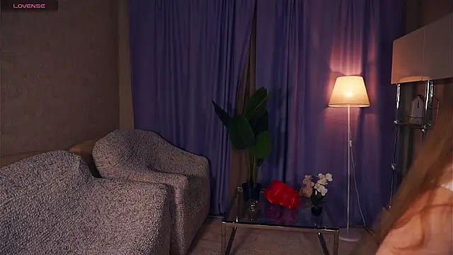 Snapshot of EsmaCarll chatting on 01/10/25, 08:15 EsmaCarll online show from 01/10/25, 08:15