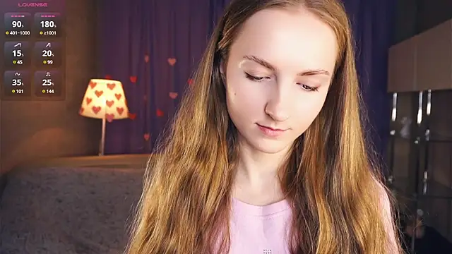 Snapshot of EsmaCarll chatting on 02/12/25, 08:29 EsmaCarll online show from 02/12/25, 08:29