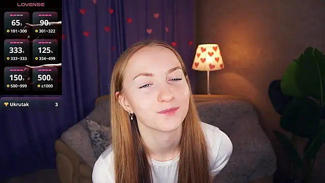 Snapshot of EsmaCarll chatting on 02/24/25, 08:36 EsmaCarll online show from 02/24/25, 08:36