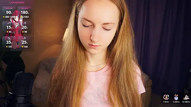 Snapshot of EsmaCarll chatting on 03/15/25, 08:32 EsmaCarll online show from 03/15/25, 08:32