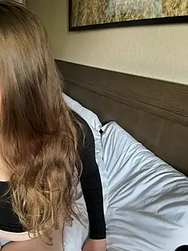 OverlookedHonesty9 online show from 04/08/26, 04:51