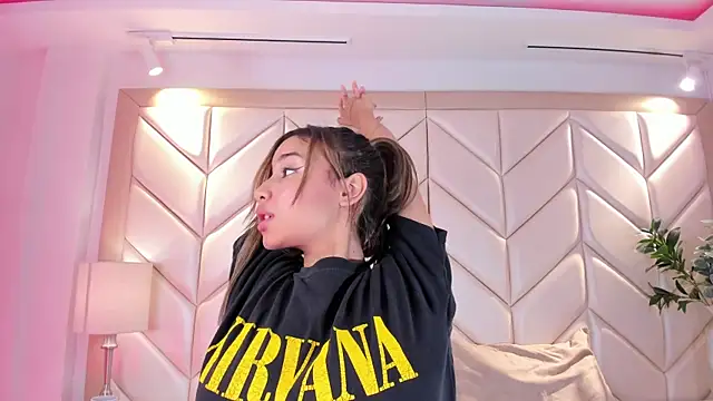 NairobiLee online show from 04/10/26, 12:54