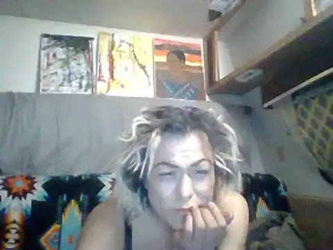 HoneyBdaQueen online show from 01/25/25, 06:12