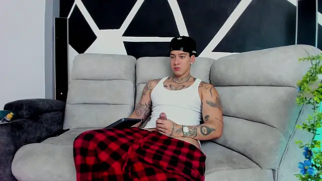 JUSTIN FULLER1 online show from 11/08/25, 04:40