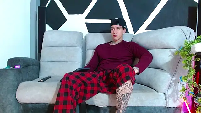 JUSTIN FULLER1 online show from 11/20/25, 08:41