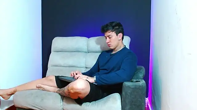 JUSTIN FULLER1 online show from 02/03/26, 08:36