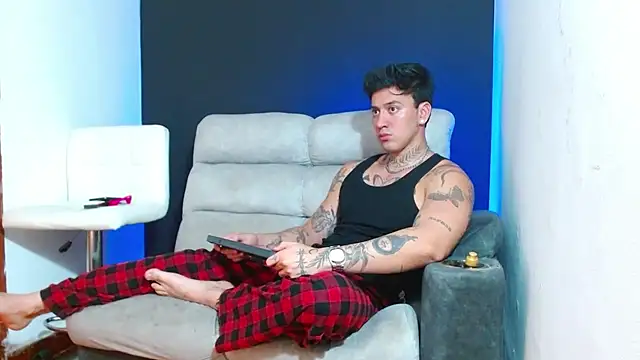 JUSTIN FULLER1 online show from 03/10/26, 04:06