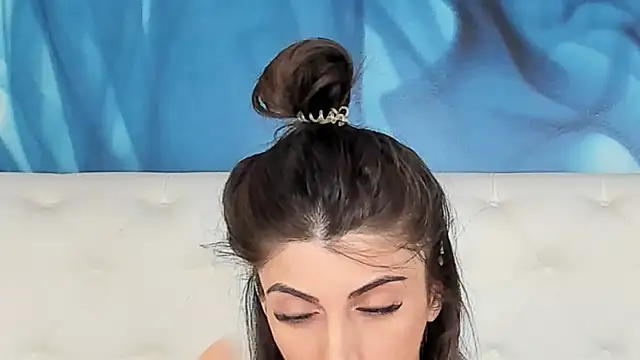 SkinnyDolly online show from 09/09/25, 02:11