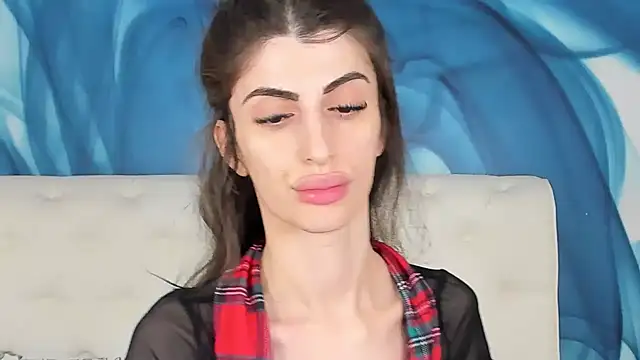 SkinnyDolly online show from 11/16/25, 03:12