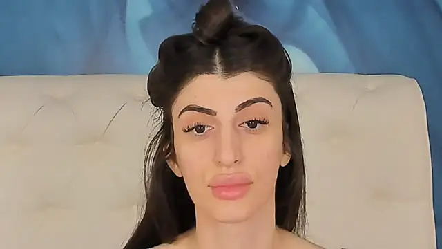 SkinnyDolly online show from 12/15/25, 03:11