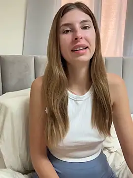 emma05 online show from 11/22/25, 07:29